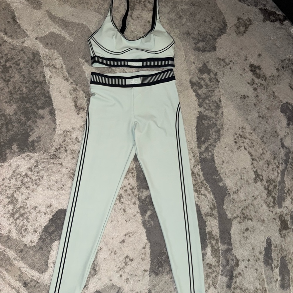 ALO Yoga Women's Mint Green Leggings with Black Accents
